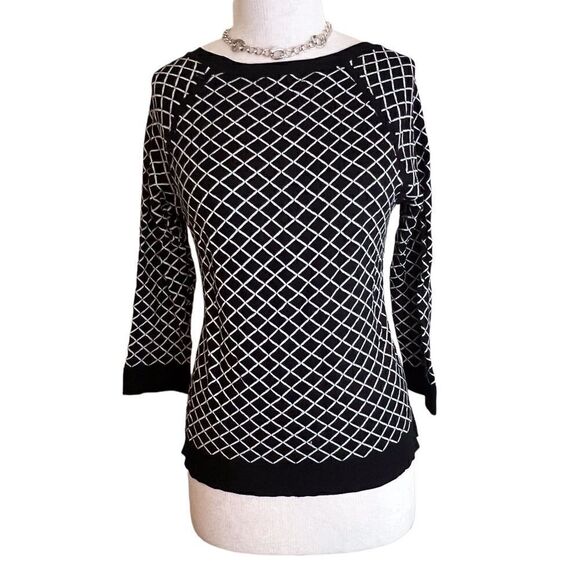 Philosophy thinner sweater.   - Picture 1 of 7